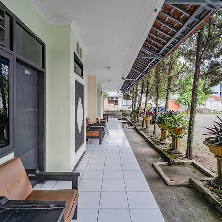 Collection O Tasikmalaya Near Stadium Wiradadaha Formerly Hotel Abadi Extérieur photo